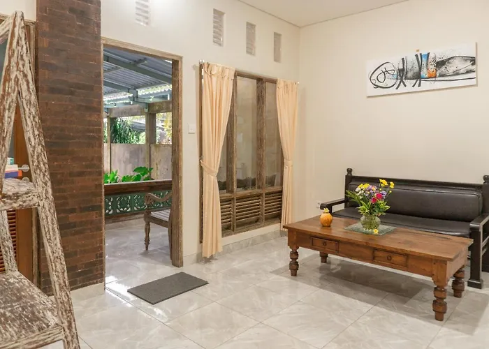 Townhouse, Pool & Kitchen, Ubud, Cucus Mondok 3*