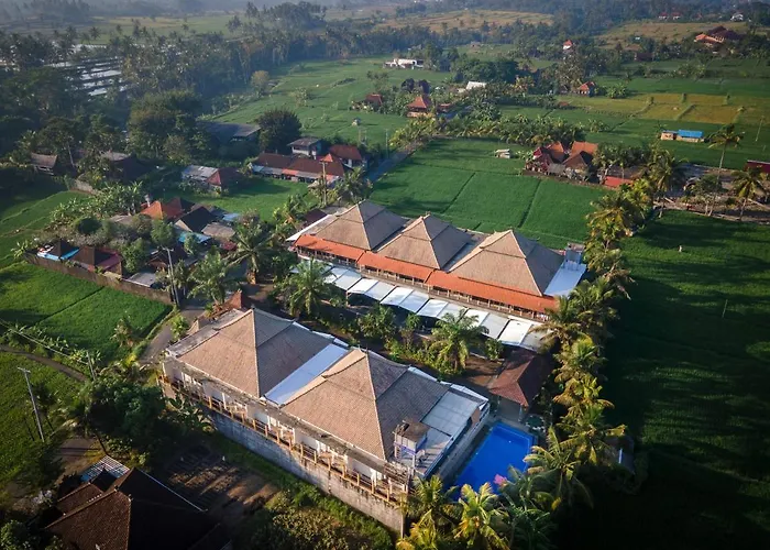 Townhouse, Pool & Kitchen, Ubud, Cucus Mondok 3*