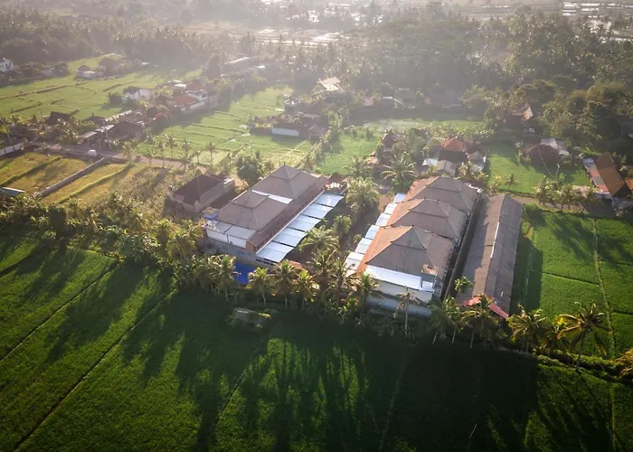 Townhouse, Pool & Kitchen, Ubud, Cucus Mondok 3*
